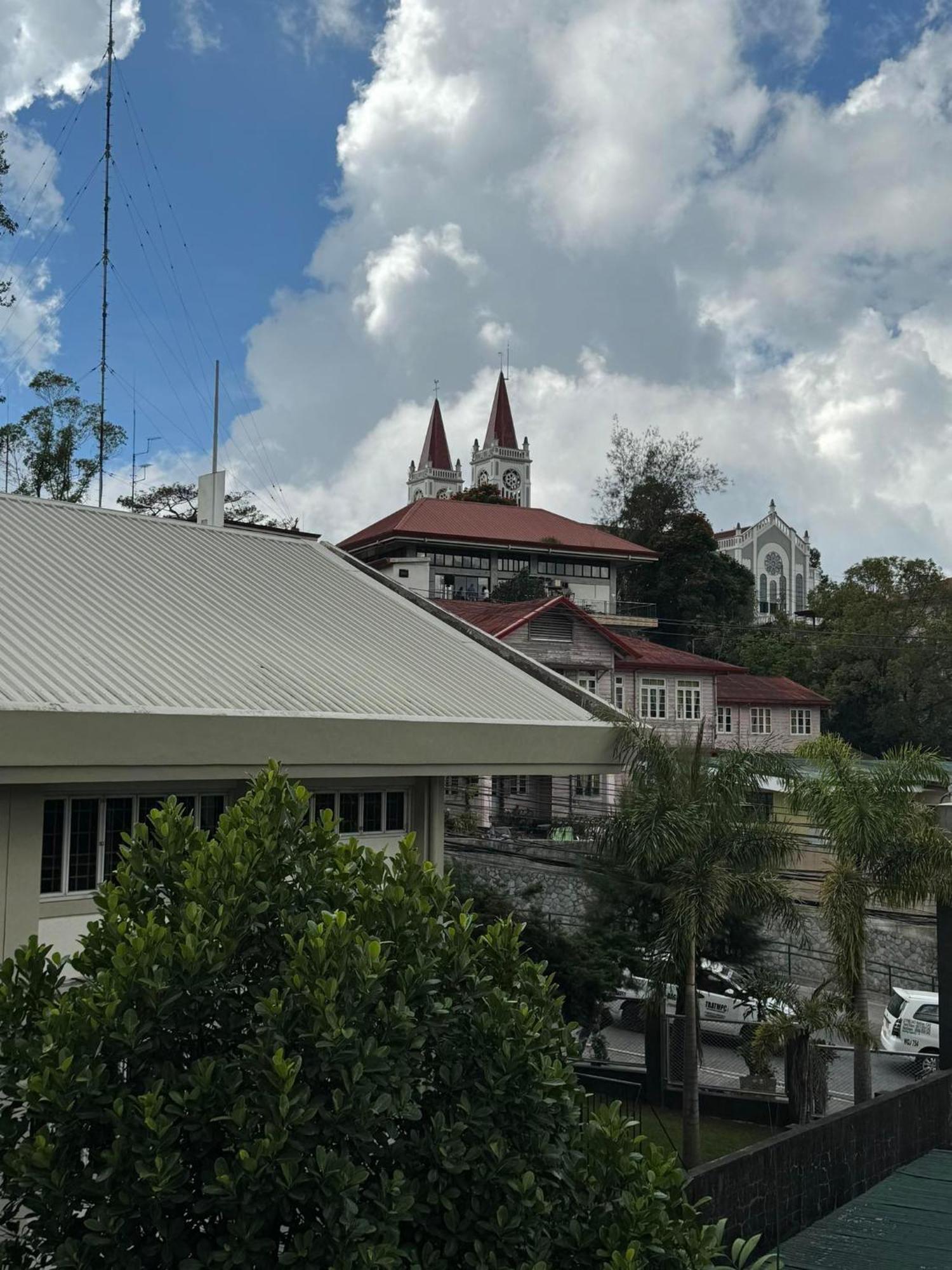 Susana'S Baguio Condotel Baguio City Luaran gambar